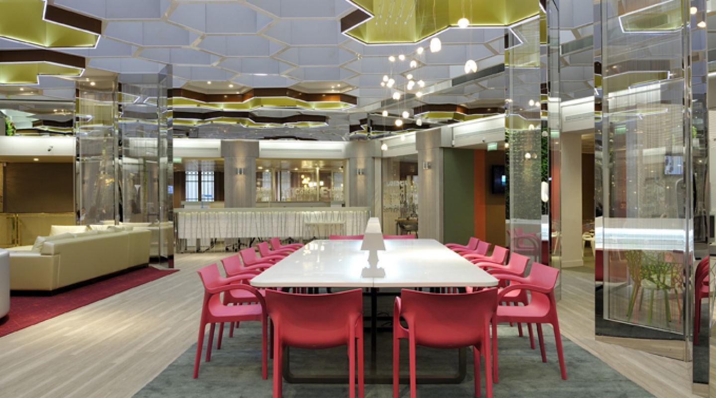 BNP Paribas '2 Opera' branch in Paris