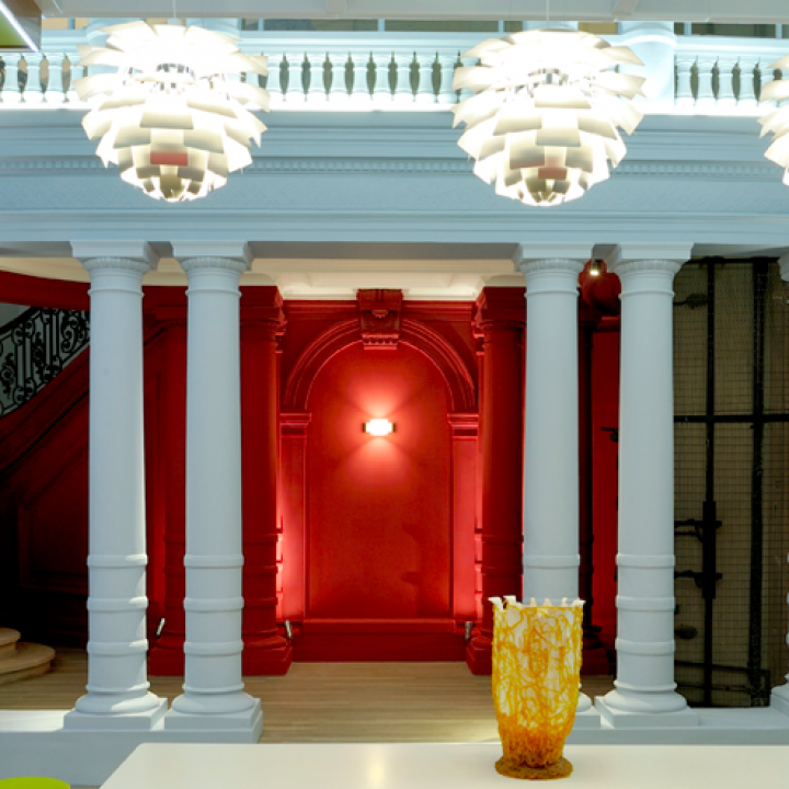 BNP Paribas '2 Opera' branch in Paris