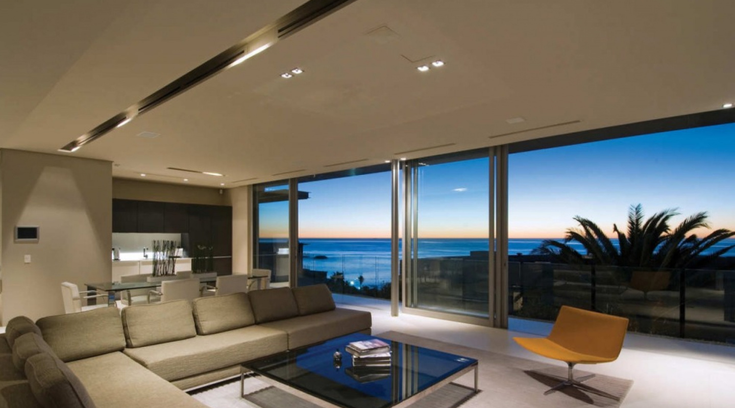 First Cresent-Villa-in-Camps-Bay-South-Africa-by-SAOTA