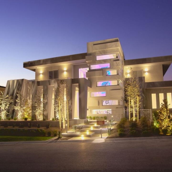 Hurtado Modern Residence in Las Vegas