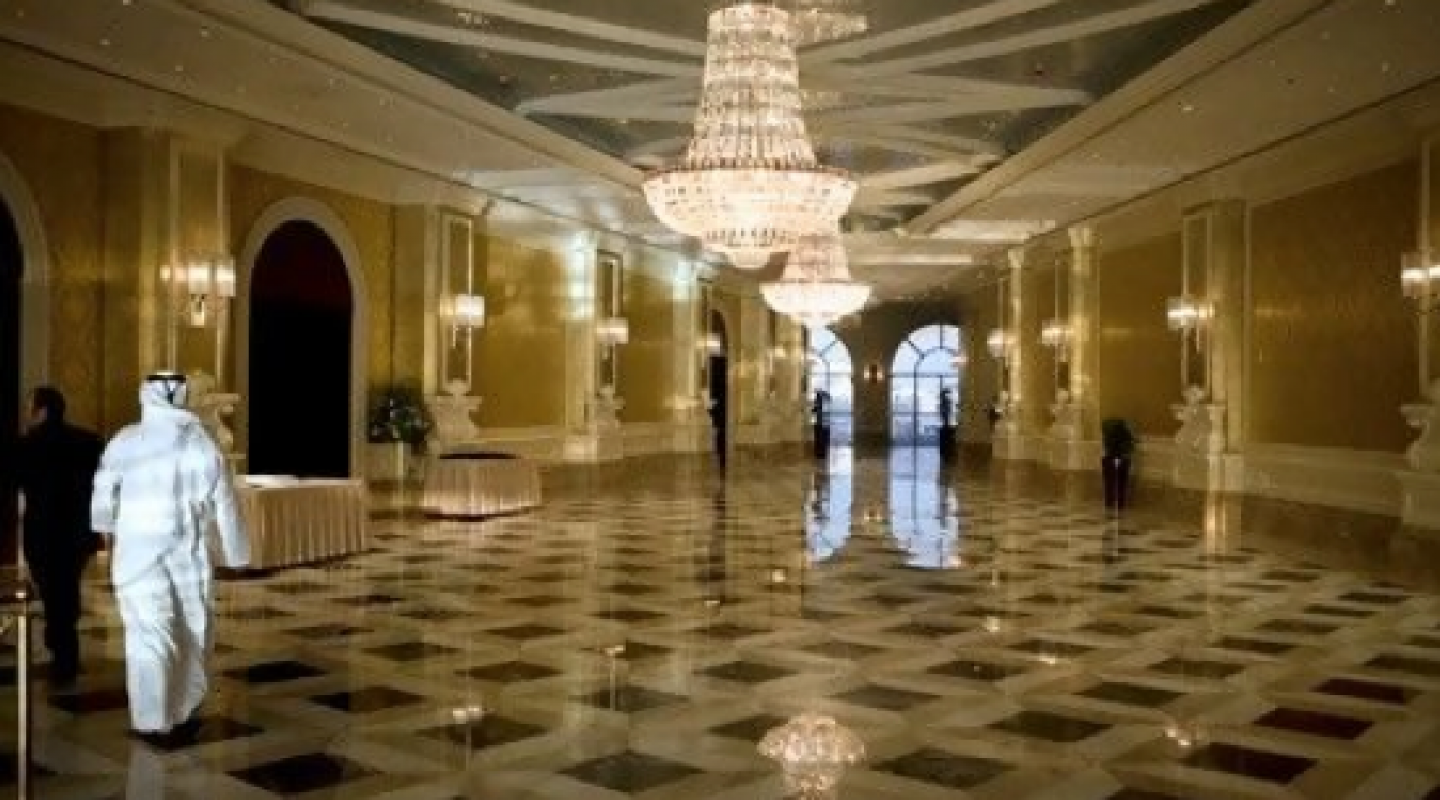 The Ritz-Carlton Abu Dhabi, Grand Canal