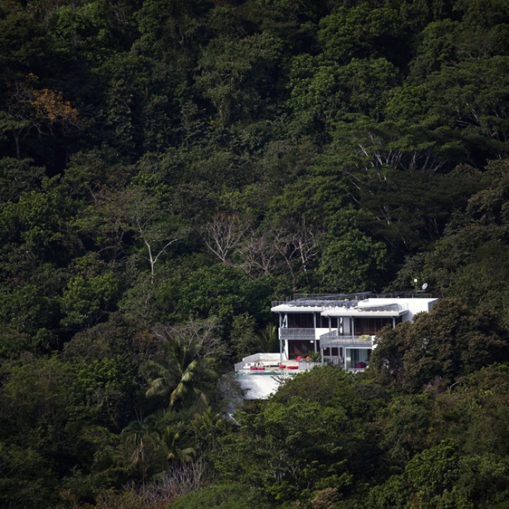 Casa Torcida by SPG Architects