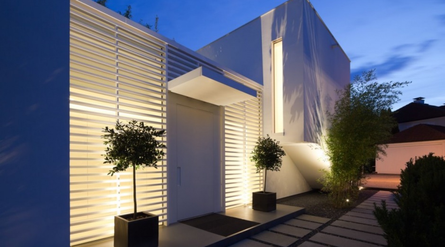 The HI-MACS House by Karl Dreer and Bembé Dellinger Architects 5