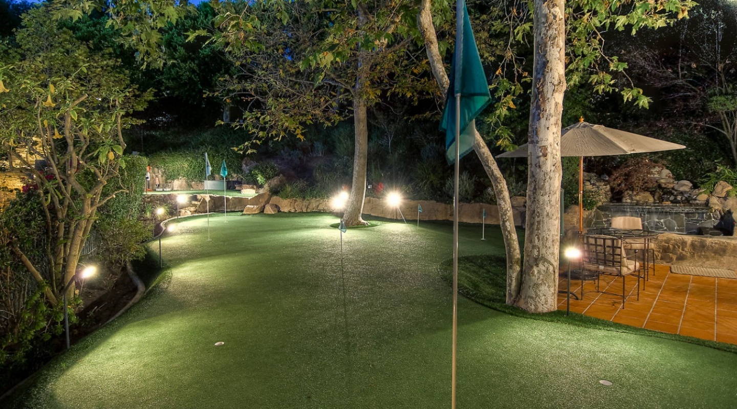 mark wahlberg lists beverly hills home 12