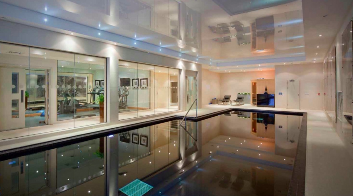 the versailles penthouse 3