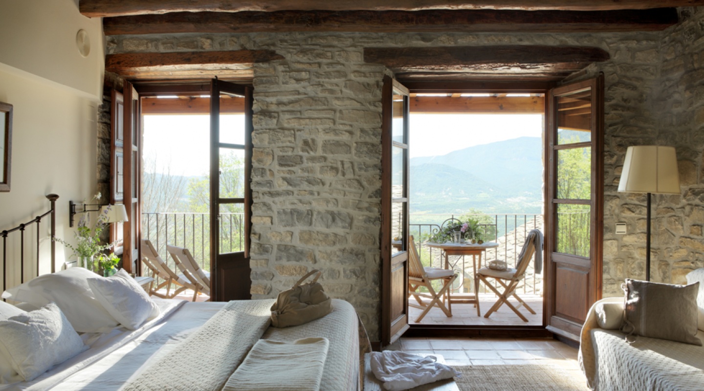 Boutique property in the Spanish Pyrenees 3