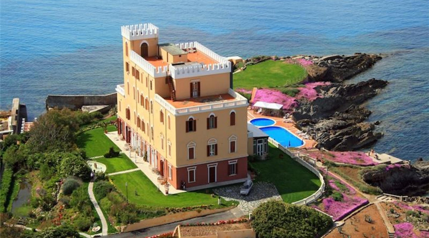 seafront villa in sassari sardinia 3