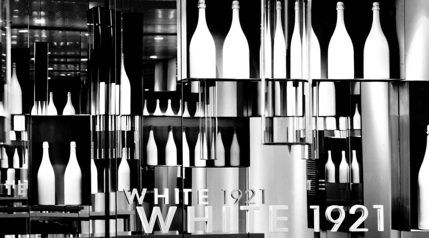 white 1921 hotel saint tropez 3