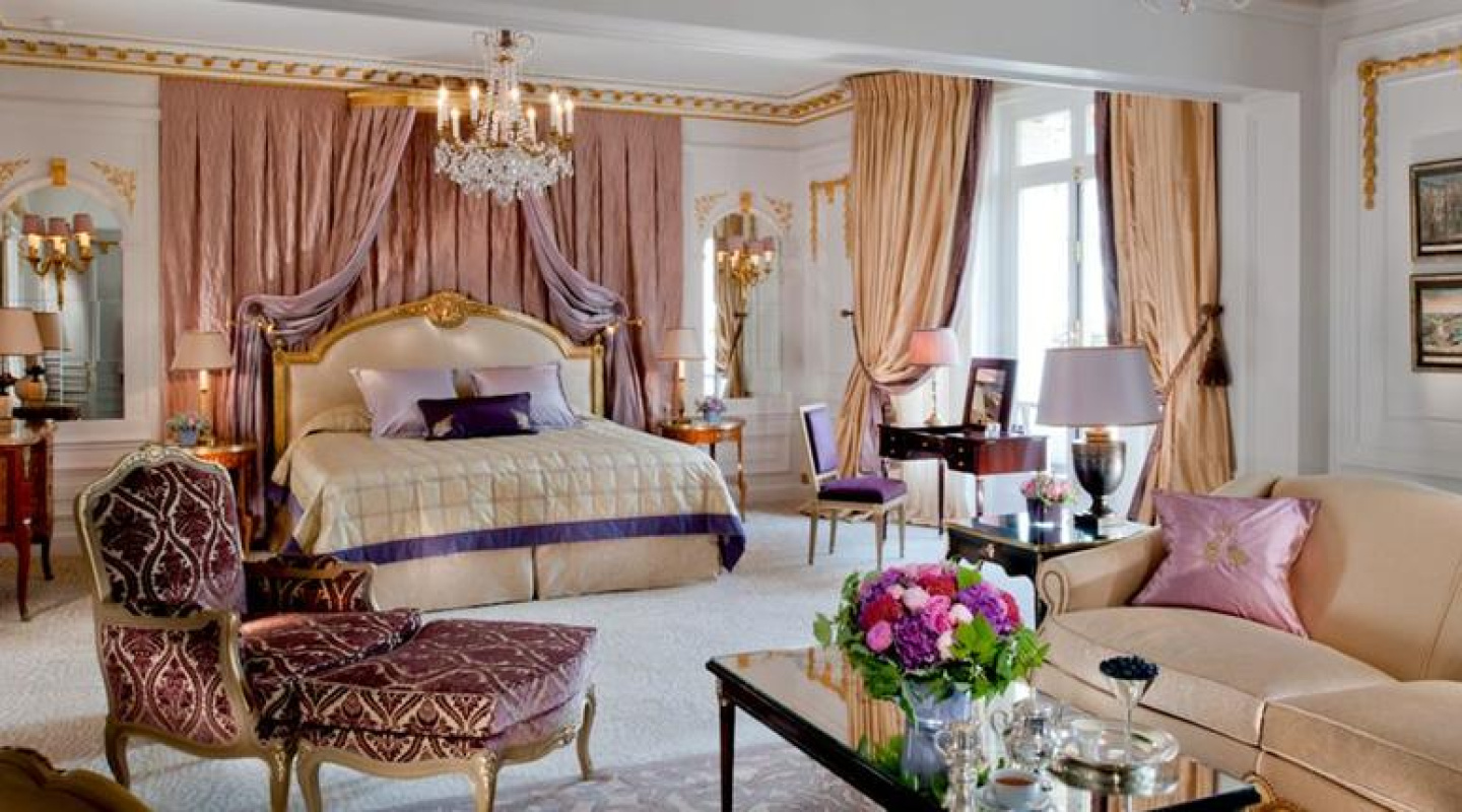 royal suite in hotel plaza athene 5