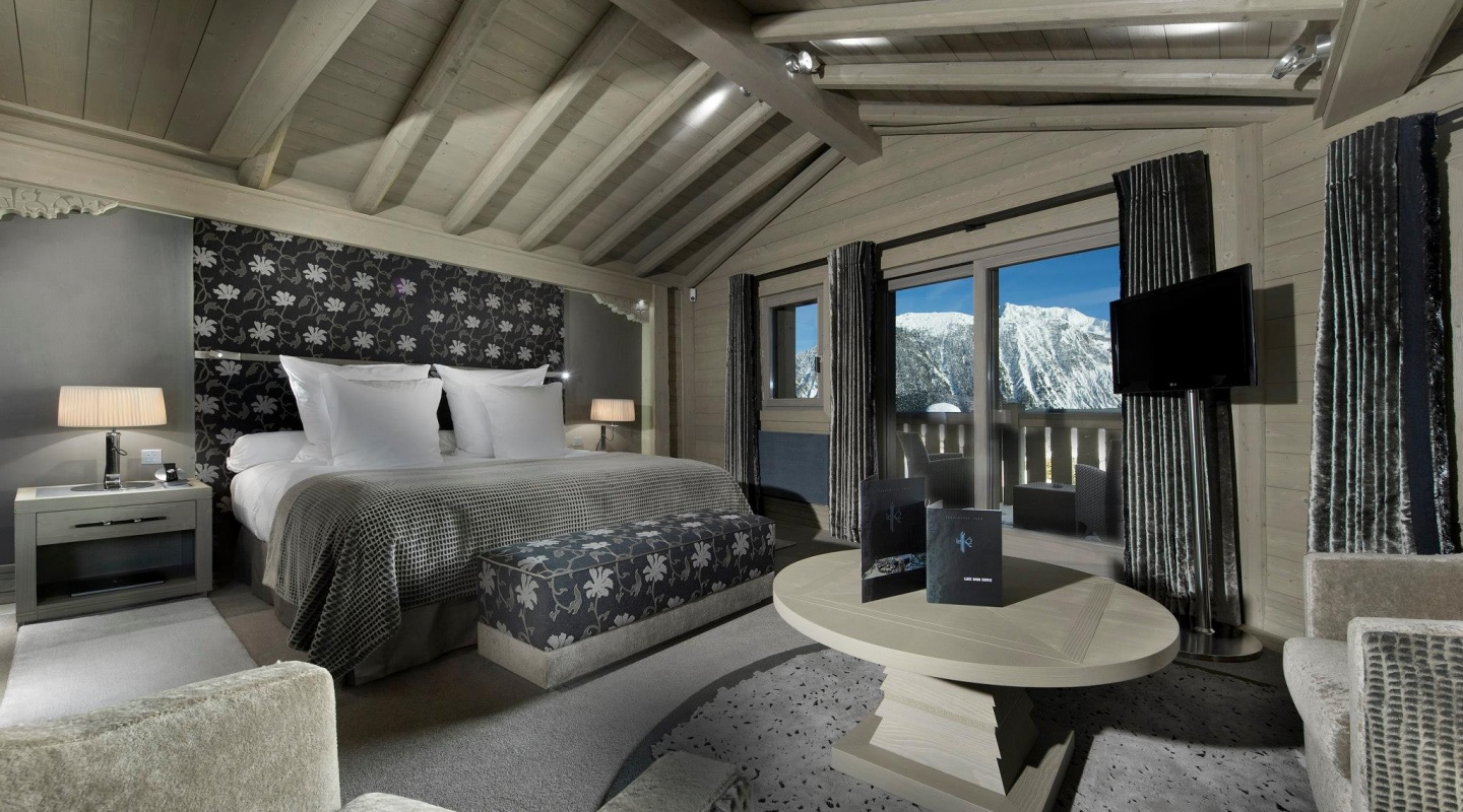 le k2 hotel 11