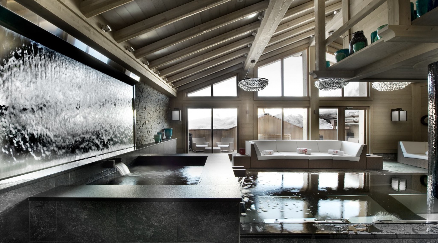 le k2 hotel 25