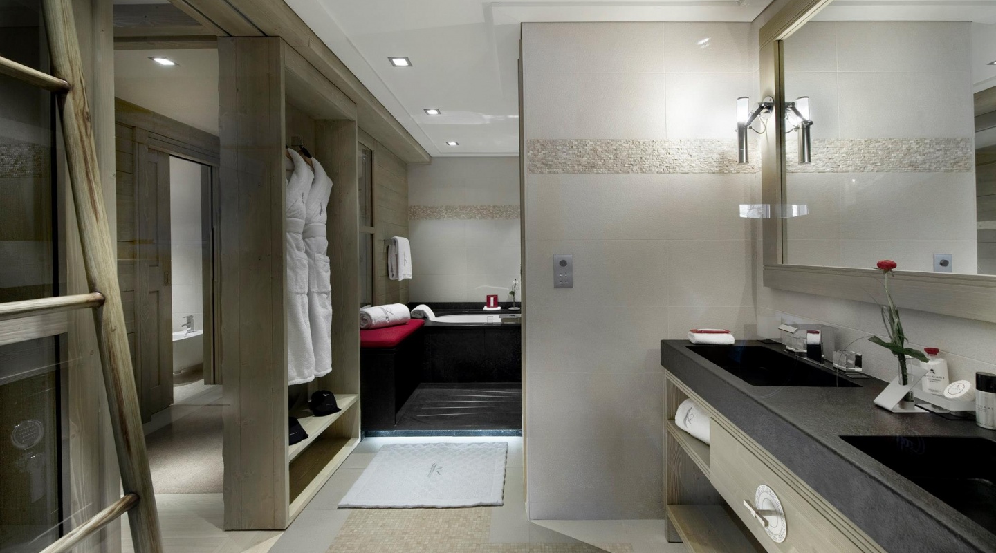 le k2 hotel 4