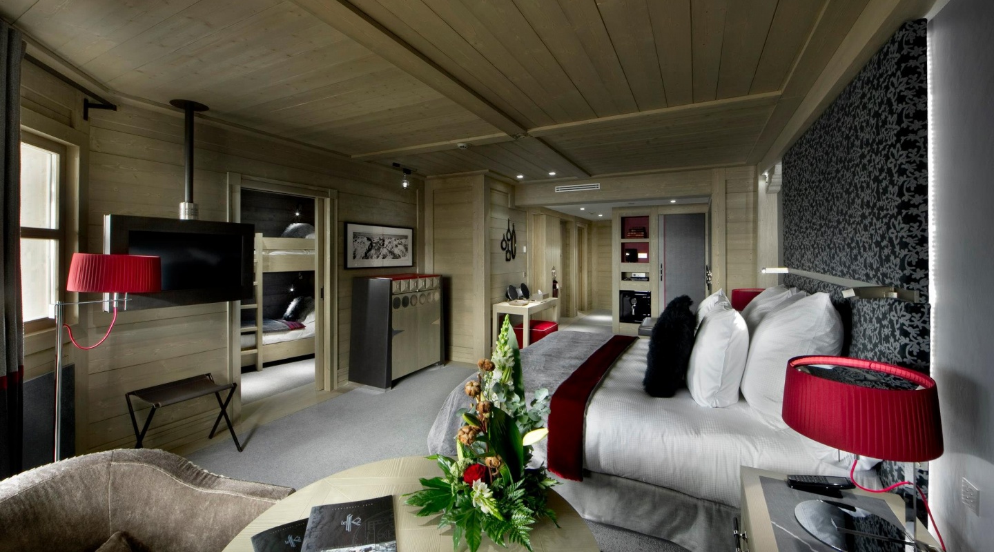 le k2 hotel 9