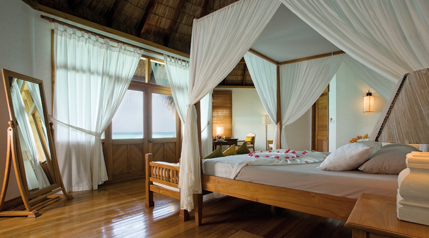 Coco Palm Resort, Maldives9