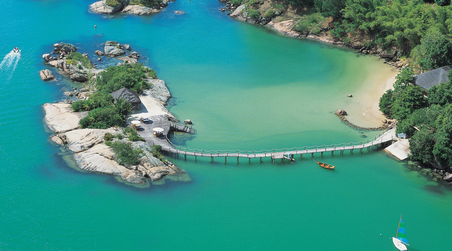 ponta dos ganchos in brazil