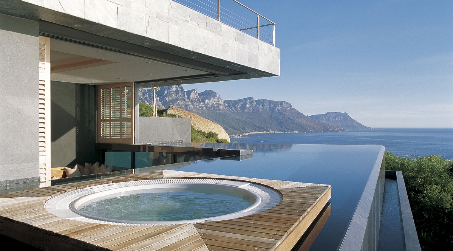 villa in st leon bantry bay cape town 8