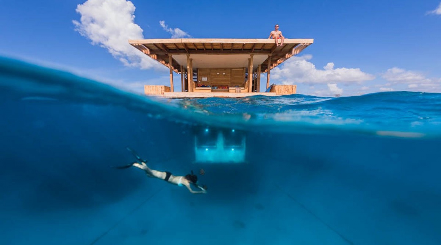 the manta underwater room