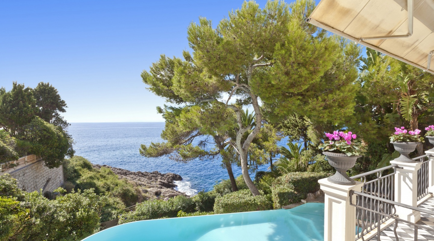 waterfront property in cap d ail 13