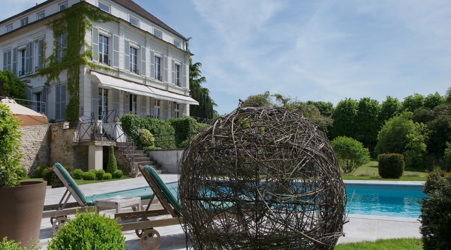house near paris 2