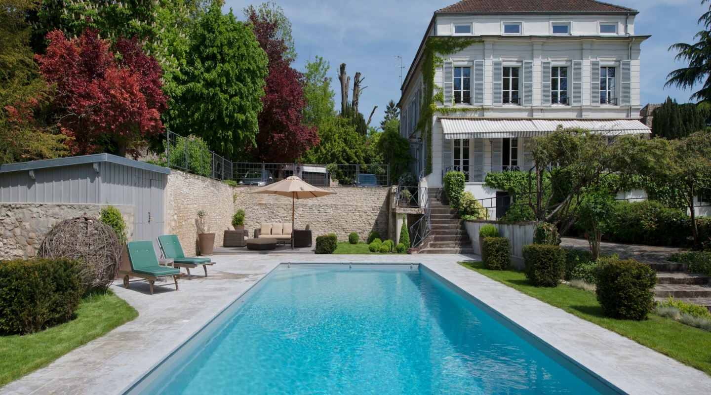 house near paris 3