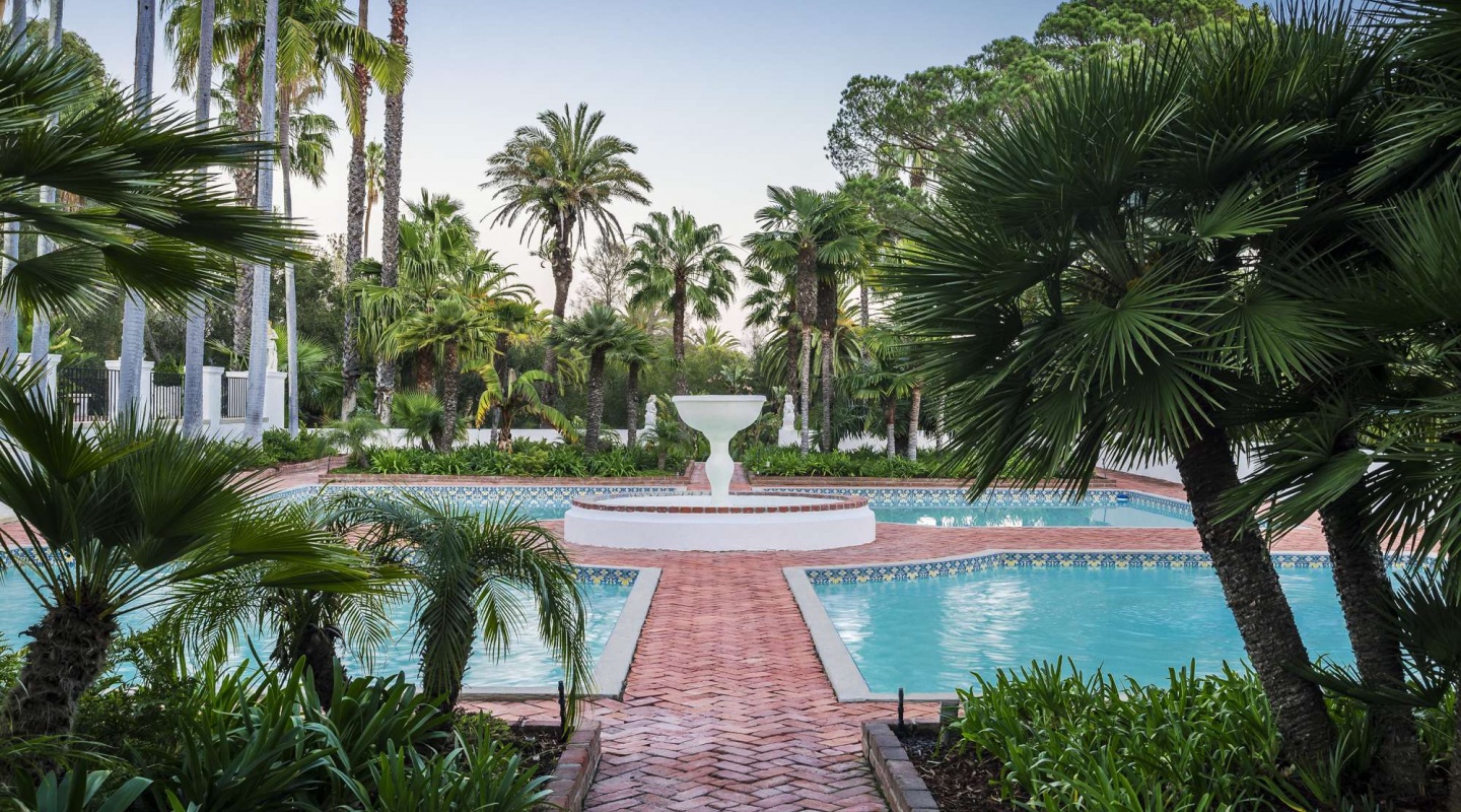 "Scarface" mansion listed for $35 million