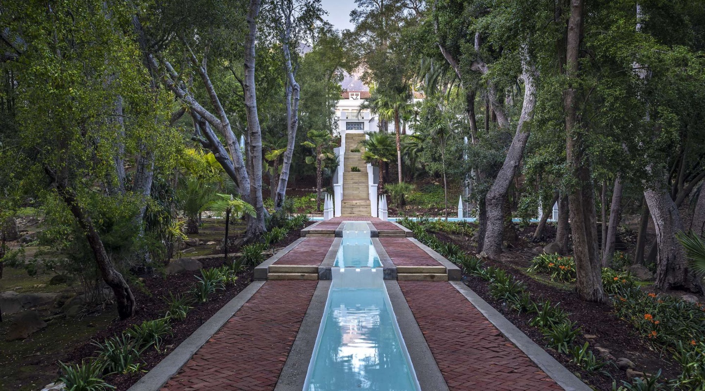 "Scarface" mansion listed for $35 million