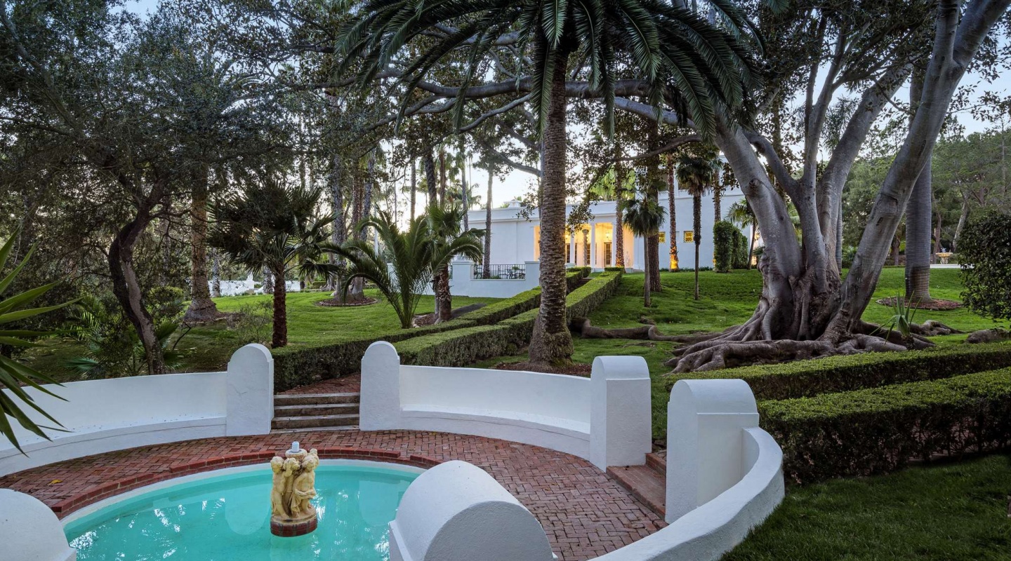 "Scarface" mansion listed for $35 million
