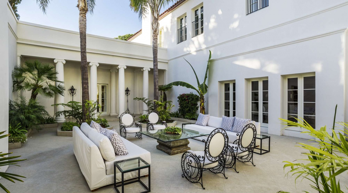 "Scarface" mansion listed for $35 million