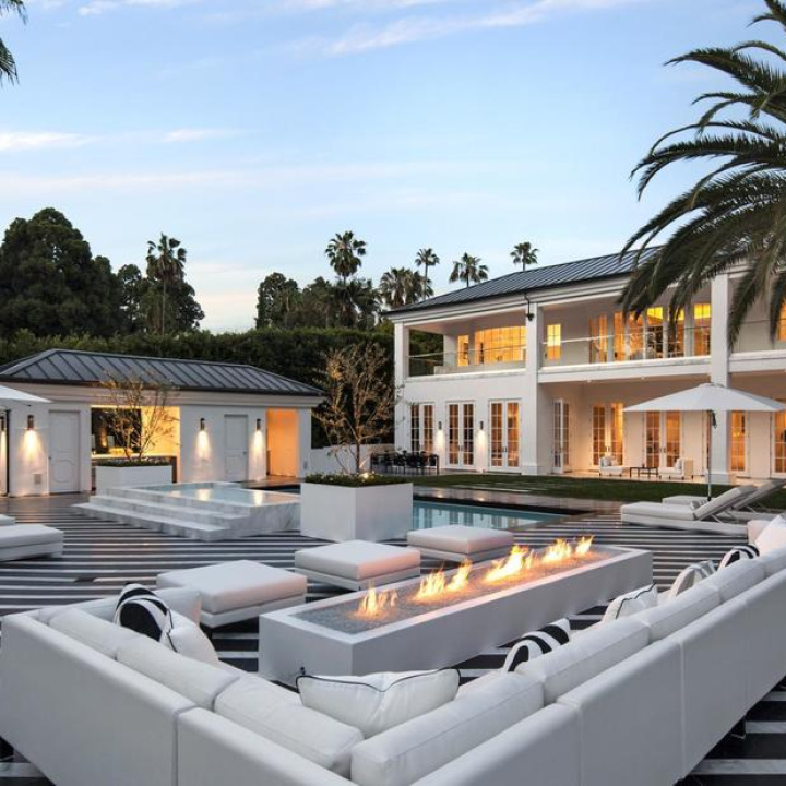 10 floyd mayweather buys beverly hills mansion