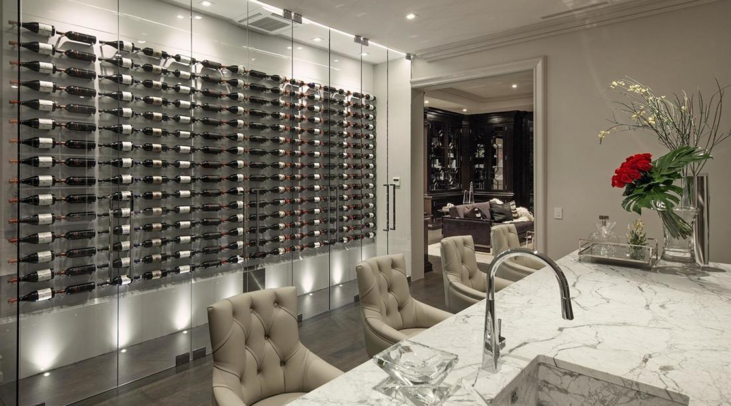 11 floyd mayweather buys beverly hills mansion