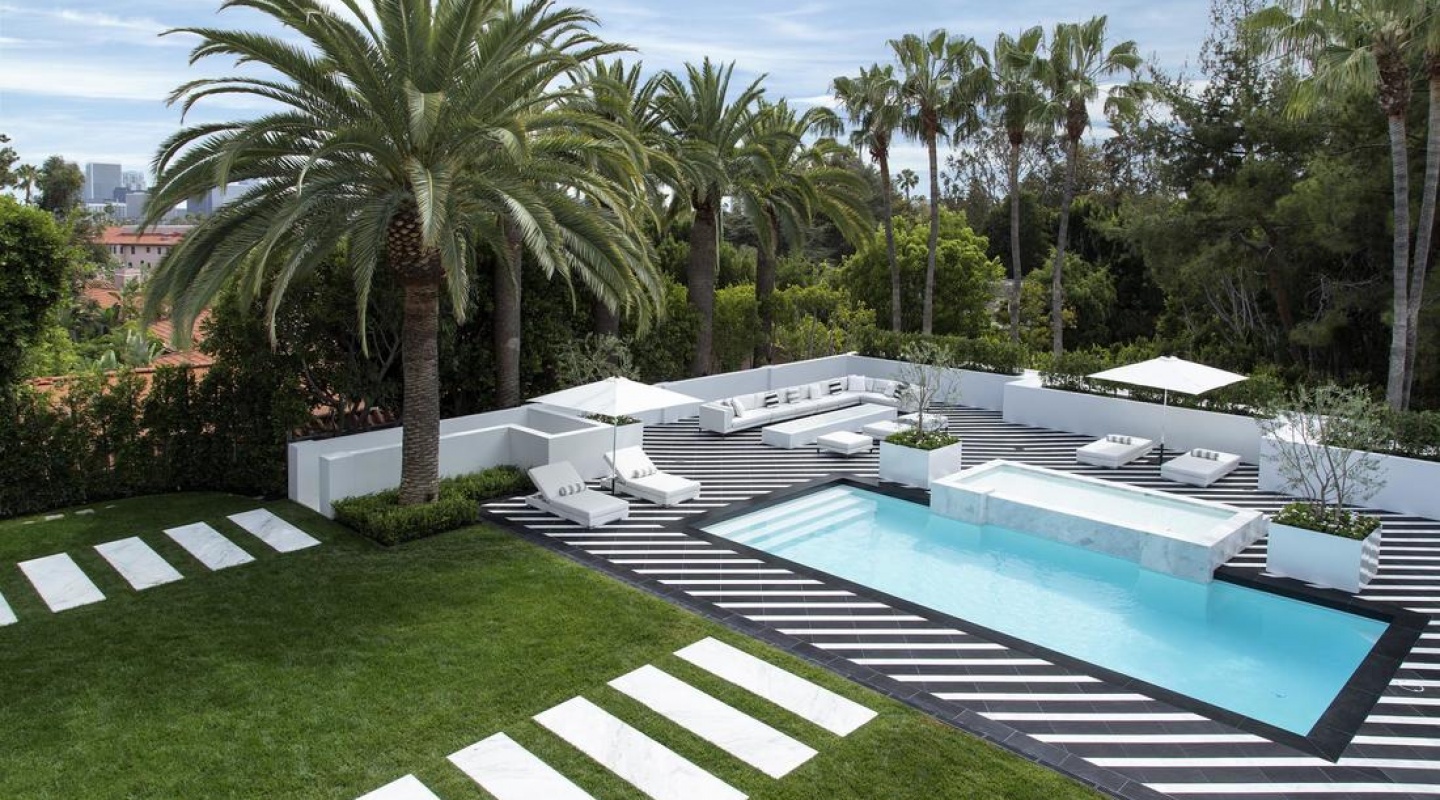 5 floyd mayweather buys beverly hills mansion