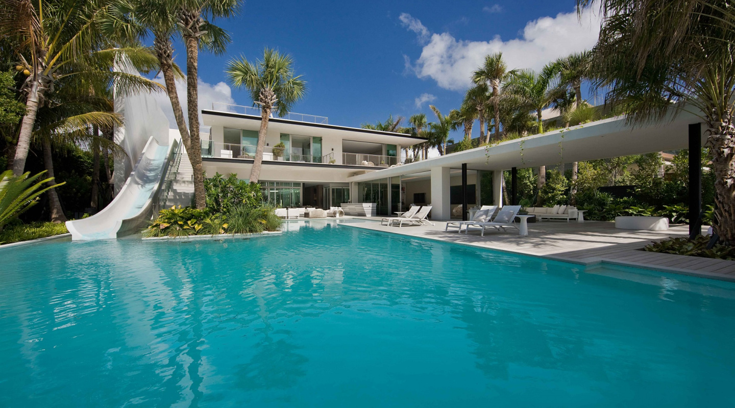 pine tree miami by saota3