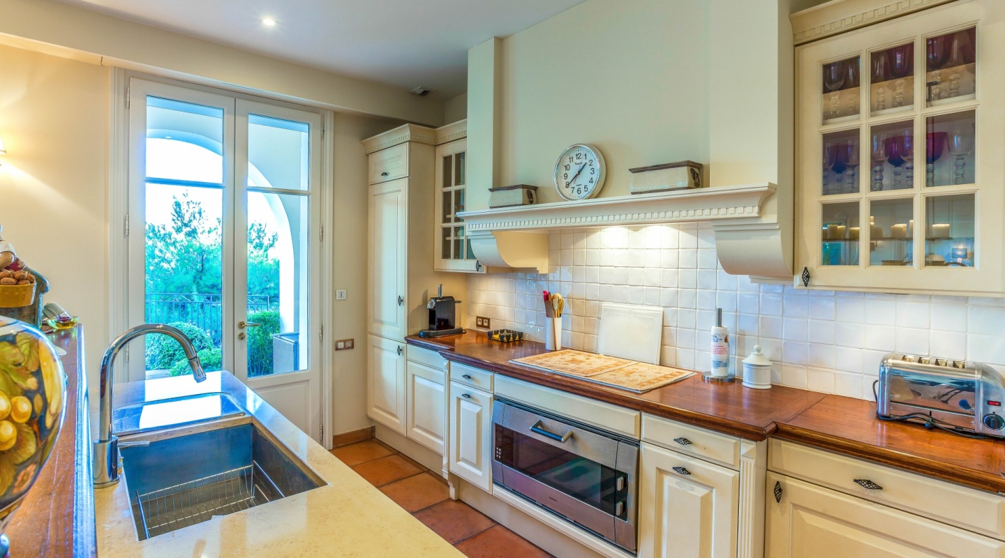 7 villa for rent in cap ferrat
