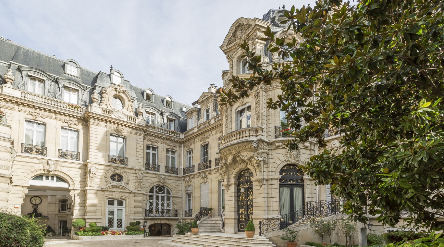 apartment in paris by verzun 15
